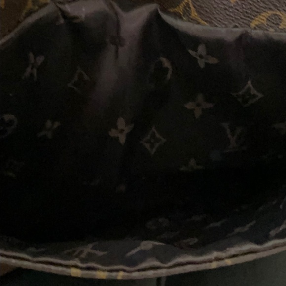 Louis Vuitton messenger Bag - Picture 7 of 9